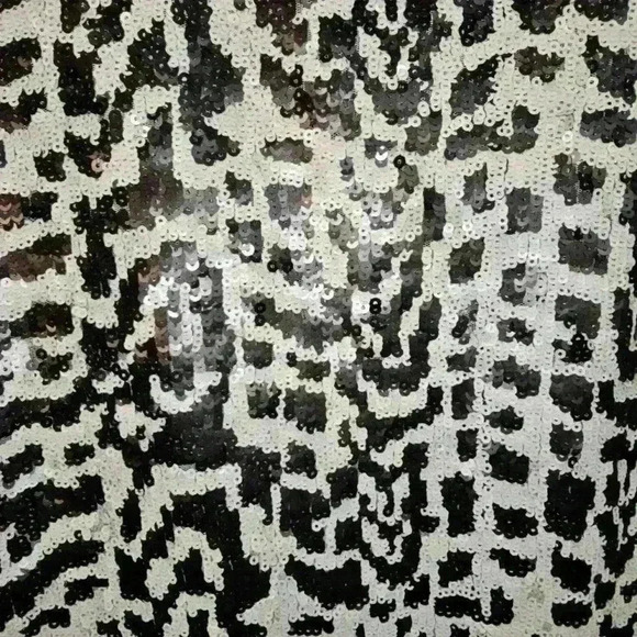 The Limited Black & White Animal Print Sequin Pencil Skirt Size 0R BNWT - Picture 2 of 3